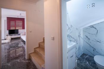 didim akbukte uslu sahiline yakın denız manzaralı 2+1 daire 