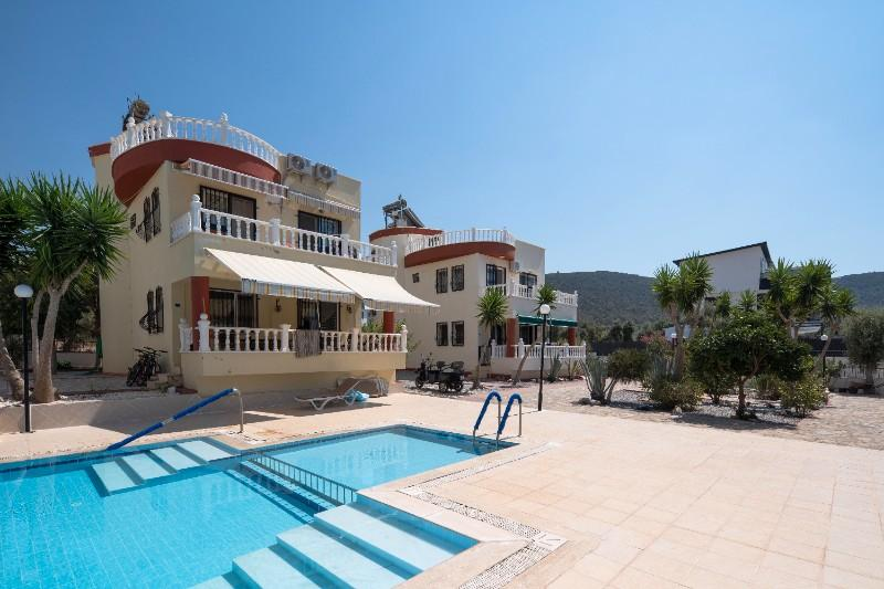 didim akbukte uslu sahiline yakın denız manzaralı 2+1 daire 