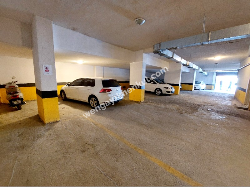 EYÜPSULTAN BUTİK SİTE'DE AÇIK-KAPALI OTOPARKLI SPOR SALONLU 2+1