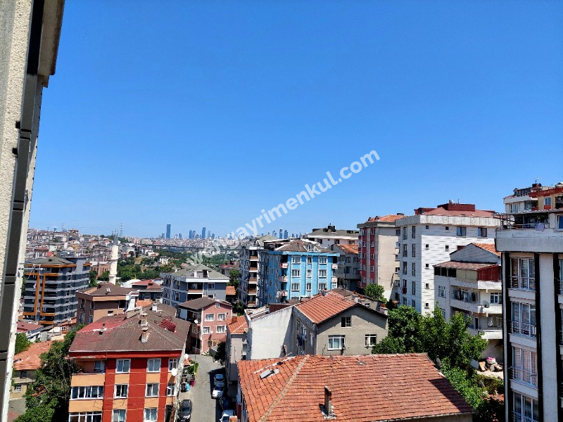 EYÜPSULTAN BUTİK SİTE'DE AÇIK-KAPALI OTOPARKLI SPOR SALONLU 2+1