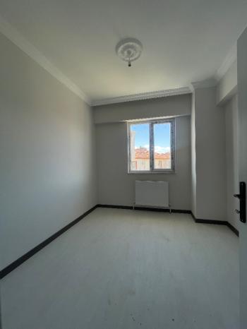 GÜVENAY – ÇORUM GÜLABİBEY MAHELLESİ KAPAKLI' DA SATILIK 3+1 DAİRE