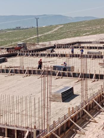 GÜVENAY – ÇORUM ORGANİZE SANAYİ BÖLGESİNDE KOOPERATİF HİSSELİ 200 M² SATILIK DÜKKAN