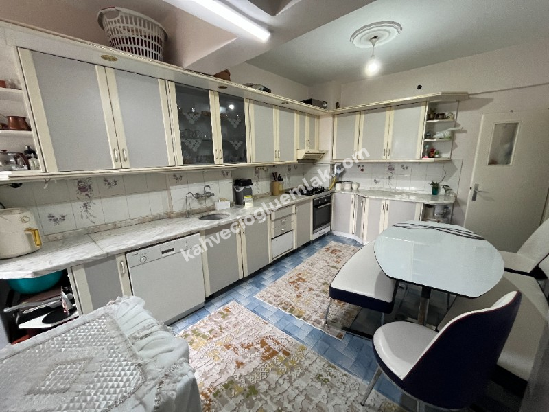 KAHVECİOĞLU EMLAK'DAN YENİŞEHİR SATILIK DAİRE