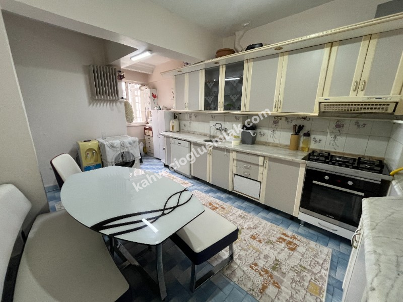 KAHVECİOĞLU EMLAK'DAN YENİŞEHİR SATILIK DAİRE