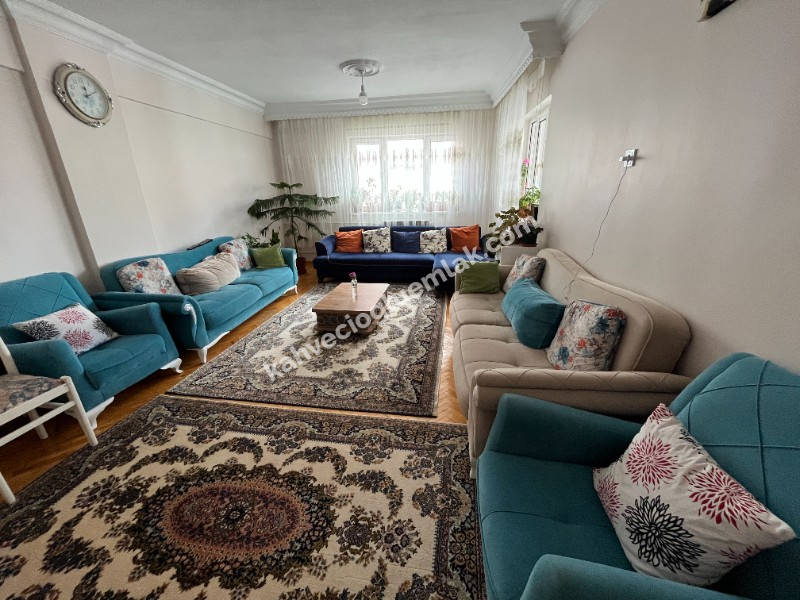 KAHVECİOĞLU EMLAK'DAN YENİŞEHİR SATILIK DAİRE