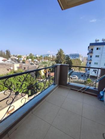 LEFKOŞA KÜÇÜK KAYMAKLI BÖLGESİNDE SATILIK TÜRK MALI 2+1 DAİRE 