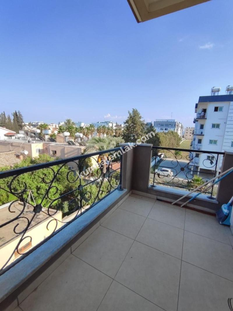 LEFKOŞA KÜÇÜK KAYMAKLI BÖLGESİNDE SATILIK TÜRK MALI 2+1 DAİRE 