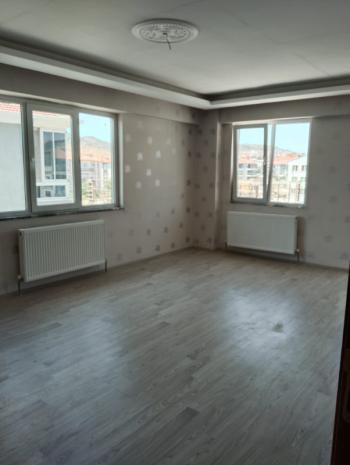 AFYON ÜÇOK EMLAKTAN MAREŞAL DE KİRALIK SIFIR AYARINDA LÜX 3+1 KİRALIK DAİRE
