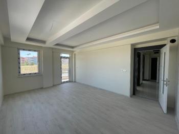 AFYON ÜÇOK EMLAKTAN KANLICA MAH SATILIK 3+1 SIFIR LÜX 1 KAT DAİRE