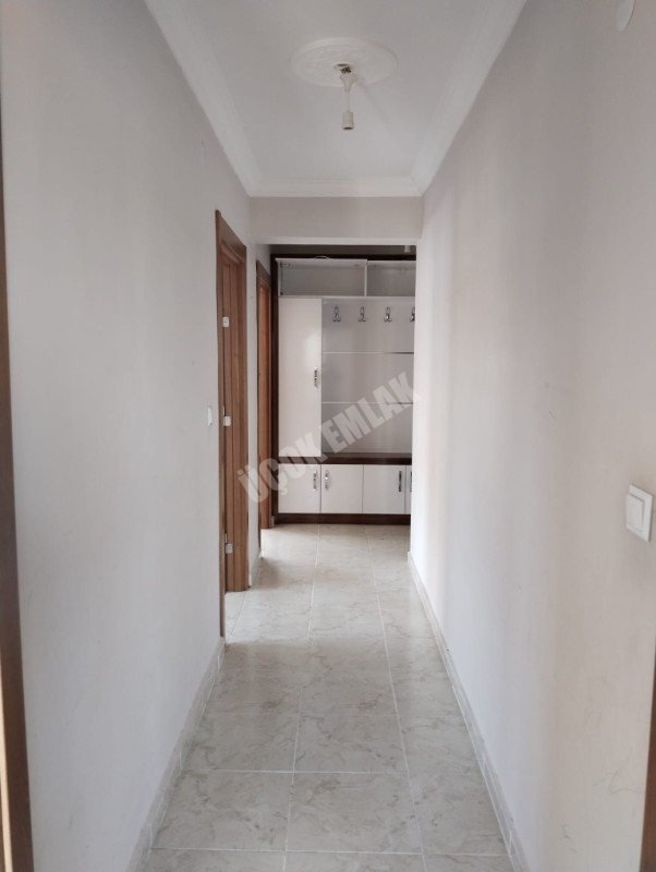 AFYON ÜÇOK EMLAKTAN MAREŞAL DE KİRALIK SIFIR AYARINDA LÜX 3+1 KİRALIK DAİRE