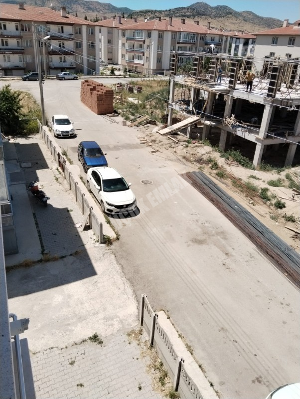 AFYON ÜÇOK EMLAKTAN MAREŞAL DE KİRALIK SIFIR AYARINDA LÜX 3+1 KİRALIK DAİRE