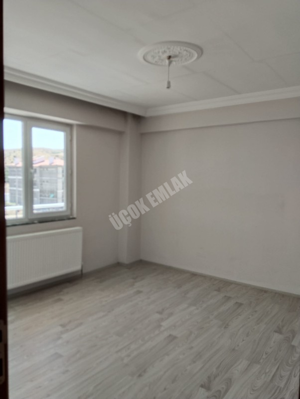 AFYON ÜÇOK EMLAKTAN MAREŞAL DE KİRALIK SIFIR AYARINDA LÜX 3+1 KİRALIK DAİRE