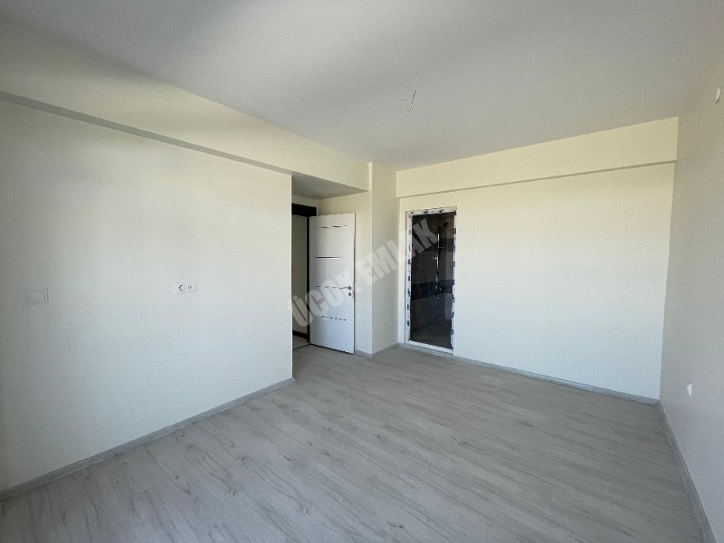 AFYON ÜÇOK EMLAKTAN KANLICA MAH SATILIK 3+1 SIFIR LÜX 1 KAT DAİRE