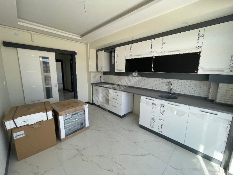 AFYON ÜÇOK EMLAKTAN KANLICA MAH SATILIK 3+1 SIFIR LÜX 1 KAT DAİRE