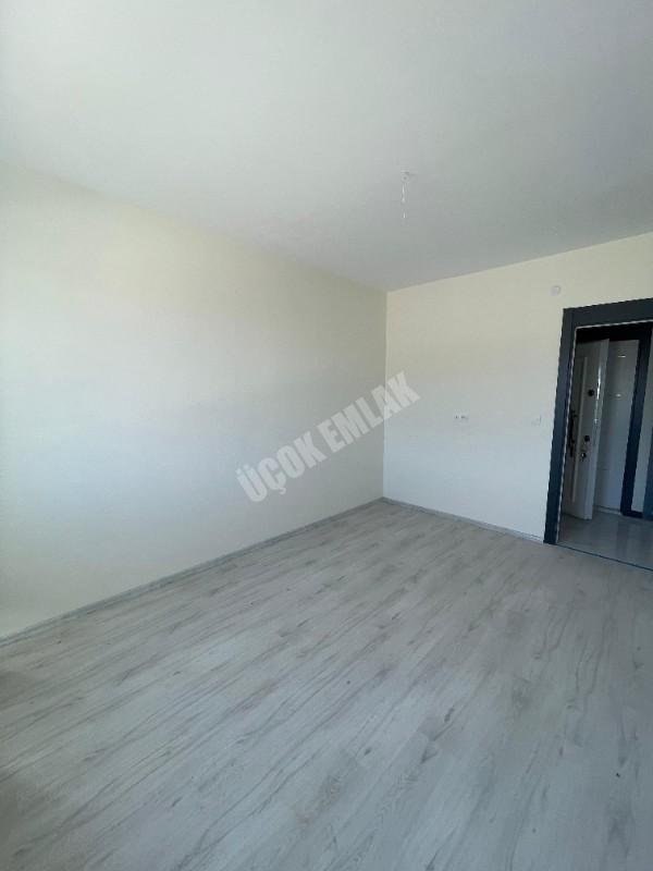 AFYON ÜÇOK EMLAKTAN KANLICA MAH SATILIK 3+1 SIFIR LÜX 1 KAT DAİRE