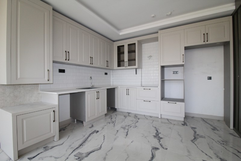 ASLAN'DAN MEZİTLİ MERKEZ MAH DE SİTE İÇİ HAVUZLU LÜKS 2+1