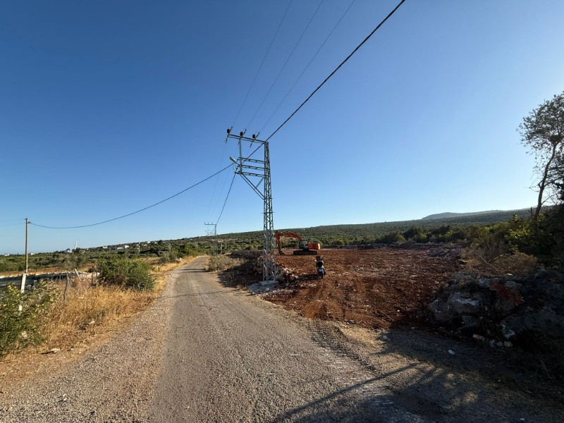 ASLAN'DAN BATI SANDAL DA DENİZ MANZARALI VİLLA İMARLI PARSELLER