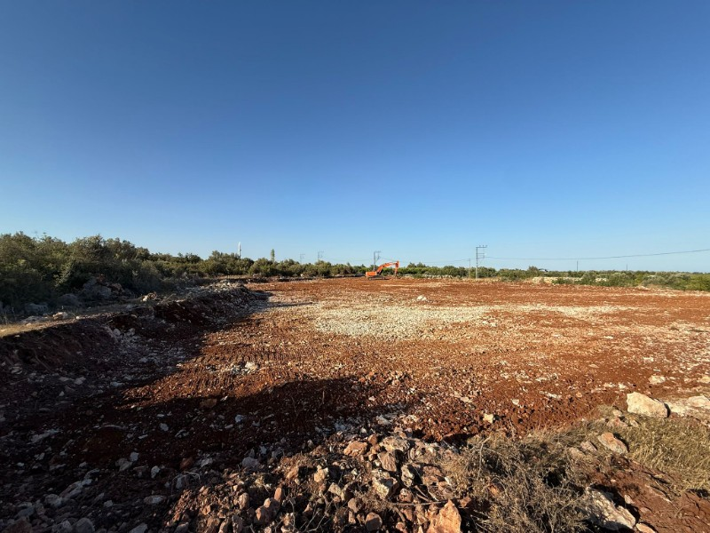 ASLAN'DAN BATI SANDAL DA DENİZ MANZARALI VİLLA İMARLI PARSELLER