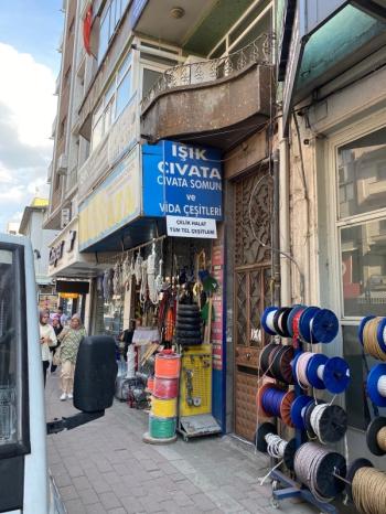 DijitalEmlak’tan Kent Meydanına yakın Uluyol Caddesinde Satılık 80 m2 Kıymetli Dükkan. 