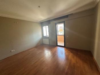 FENERYOLU’NDA MÜKEMMEL KONUMDA KİRALIK EBV. BANYOLU 3+1