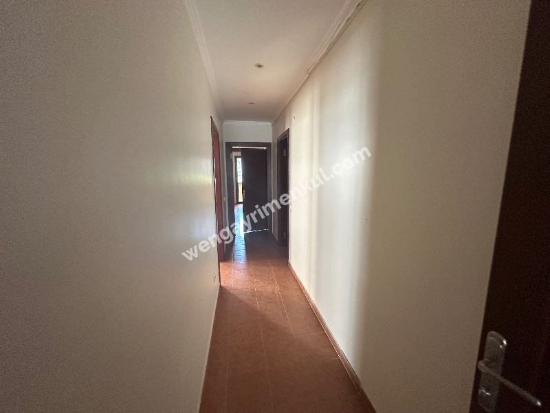 FENERYOLU’NDA MÜKEMMEL KONUMDA KİRALIK EBV. BANYOLU 3+1