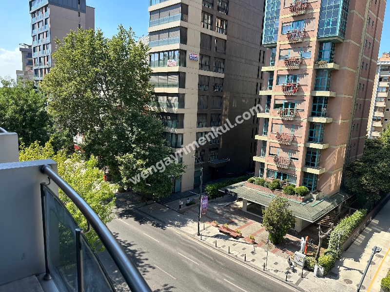 FENERYOLU’NDA MÜKEMMEL KONUMDA KİRALIK EBV. BANYOLU 3+1