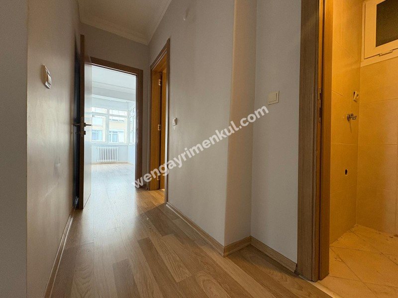 Yoğurtçu Parkına Yakın, Bakımlı, Aydınlık, Köşe Konumda Kiralık 2+1