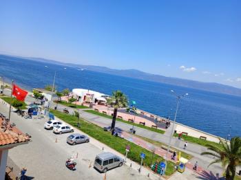 EMLAK HABERCİSİ 'NDEN MUDANYA HALİTPAŞA'DA SAHİLDE ÖN SIRADA PANORAMİK DENİZ MANZARALI 2+1 