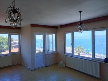 EMLAK HABERCİSİ 'NDEN MUDANYA HALİTPAŞA'DA SAHİLDE ÖN SIRADA PANORAMİK DENİZ MANZARALI 2+1 