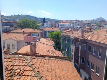 EMLAK HABERCİSİ 'NDEN MUDANYA HALİTPAŞA'DA SAHİLDE ÖN SIRADA PANORAMİK DENİZ MANZARALI 2+1 