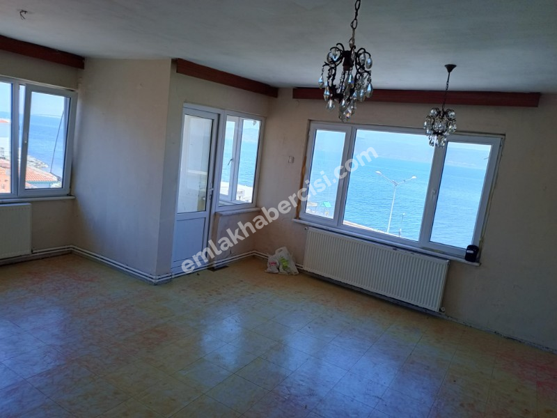 EMLAK HABERCİSİ 'NDEN MUDANYA HALİTPAŞA'DA SAHİLDE ÖN SIRADA PANORAMİK DENİZ MANZARALI 2+1 