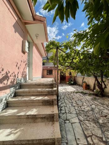 AFYON ÜÇOK EMLAKTAN FATİH MAH SATILIK 325M² ARSA ÜZERİNDE 3+1 MÜSTAKİL EV