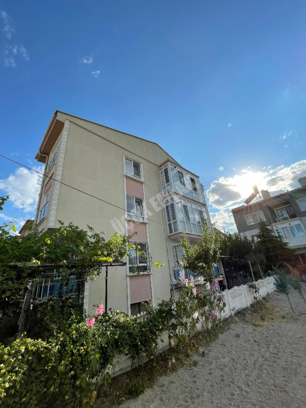 AFYON ÜÇOK EMLAKTAN EŞREFPAŞA MAH SATILIK 2+1 DAİRE