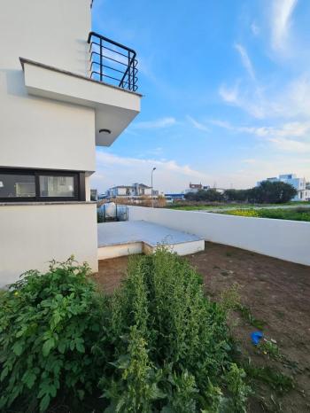 HAMİTKÖY SATILIK 3+1 KÖŞE VİLLA