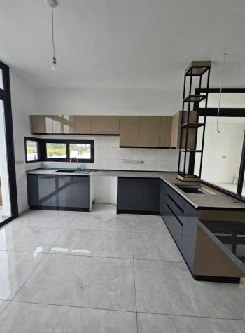 HAMİTKÖY SATILIK 3+1 KÖŞE VİLLA