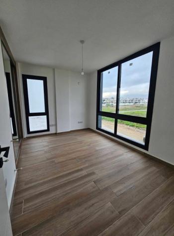 HAMİTKÖY SATILIK 3+1 KÖŞE VİLLA