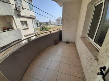 MAĞUSA MERKEZDE SATILIK 3+1 ARAKAT APT. DAİRESİ