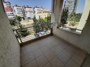 MAĞUSA MERKEZDE SATILIK 3+1 ARAKAT APT. DAİRESİ