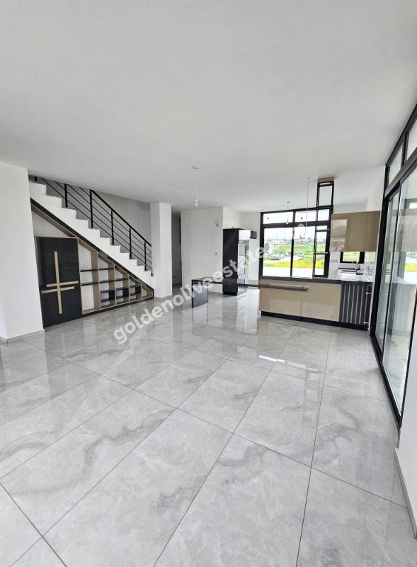 HAMİTKÖY SATILIK 3+1 KÖŞE VİLLA