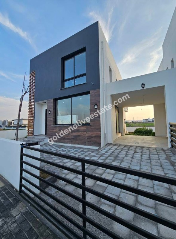 HAMİTKÖY SATILIK 3+1 KÖŞE VİLLA