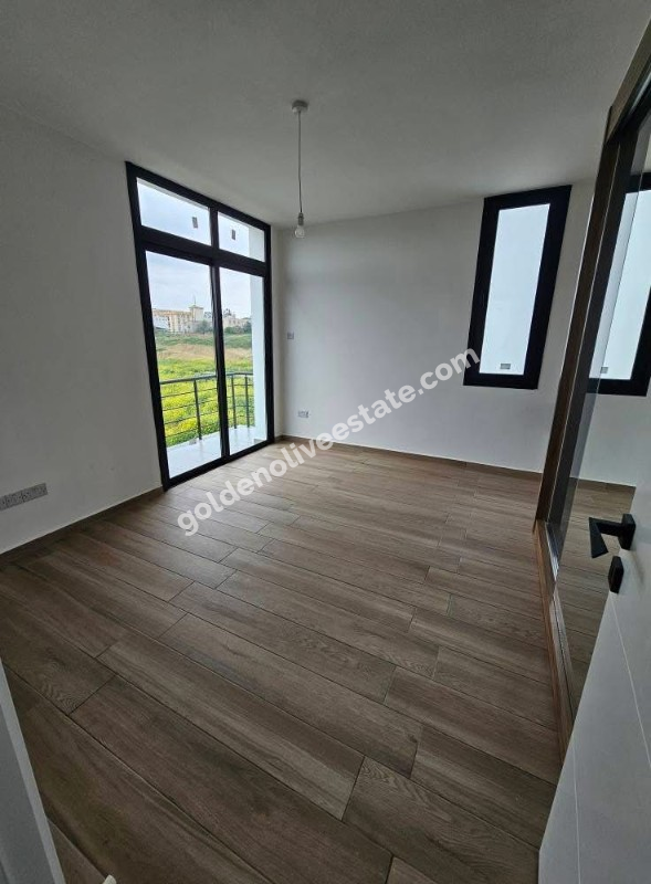HAMİTKÖY SATILIK 3+1 KÖŞE VİLLA