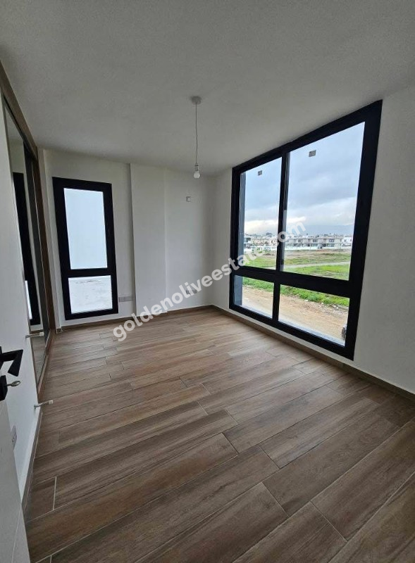 HAMİTKÖY SATILIK 3+1 KÖŞE VİLLA