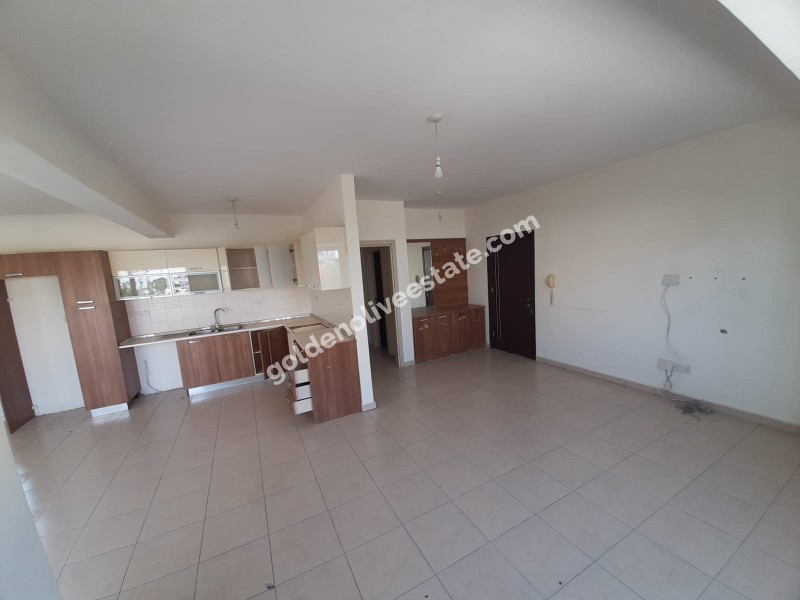 MAĞUSA MERKEZDE SATILIK 3+1 ARAKAT APT. DAİRESİ