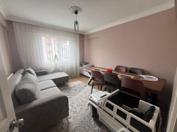 EMLAK HABERCİSİ' NDEN GÜZELYALI TAM MERKEZDE İDO'YA SAHİLE 100 ADIM SATILIK ARA KAT  3+1 DAİRE