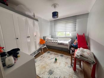 EMLAK HABERCİSİ' NDEN GÜZELYALI TAM MERKEZDE İDO'YA SAHİLE 100 ADIM SATILIK ARA KAT  3+1 DAİRE