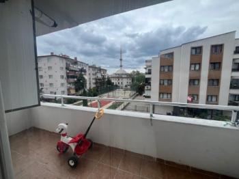 EMLAK HABERCİSİ' NDEN GÜZELYALI TAM MERKEZDE İDO'YA SAHİLE 100 ADIM SATILIK ARA KAT  3+1 DAİRE