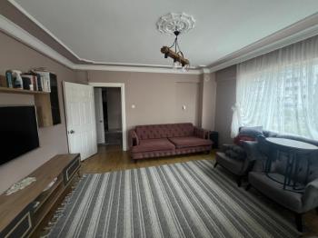 EMLAK HABERCİSİ' NDEN GÜZELYALI TAM MERKEZDE İDO'YA SAHİLE 100 ADIM SATILIK ARA KAT  3+1 DAİRE