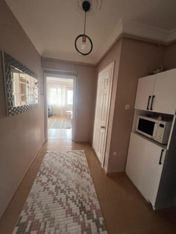 EMLAK HABERCİSİ' NDEN GÜZELYALI TAM MERKEZDE İDO'YA SAHİLE 100 ADIM SATILIK ARA KAT  3+1 DAİRE