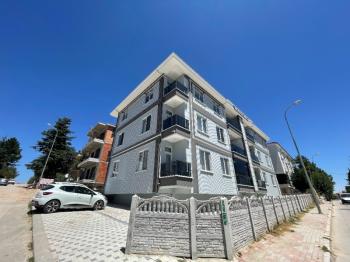 AFYON ÜÇOK EMLAKTAN HARBİŞ GAZİ MAH SATILIK SIFIR 3+1 DAİRELER 