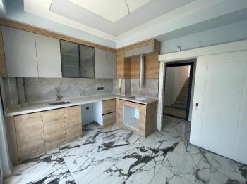 AFYON ÜÇOK EMLAKTAN HARBİŞ GAZİ MAH SATILIK SIFIR 3+1 DAİRELER 